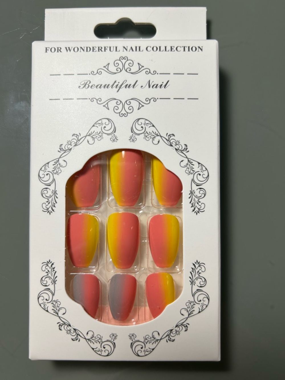 Press-On Nails Kit - Neutral Pink Nails